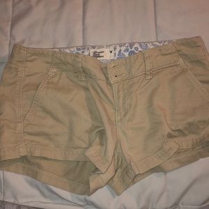 Beige cargo shorts